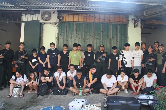 Vietnam detains 21 Chinese fugitives in disguised farm